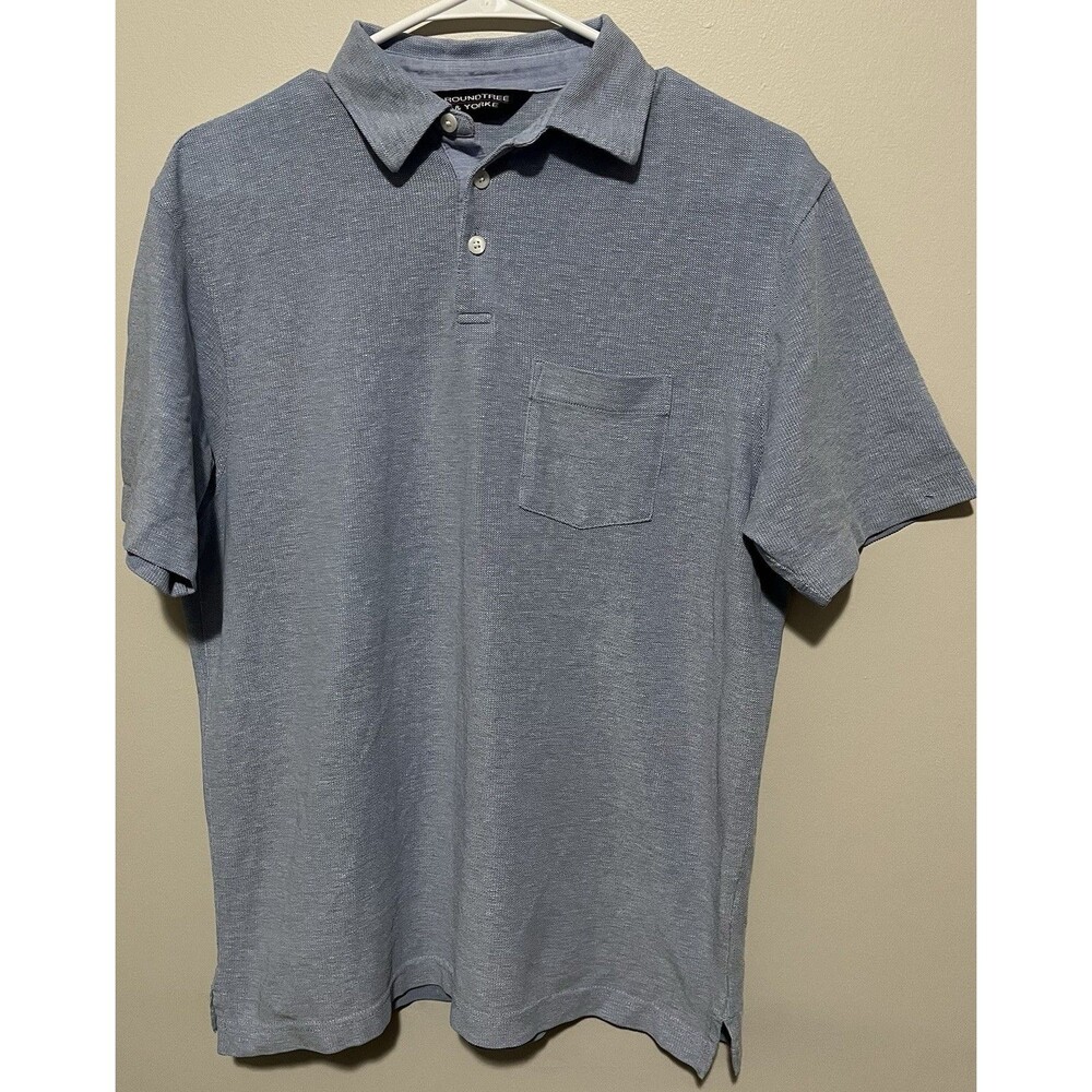 Roundtree & Yorke Men's Performance Pique Polo in a light blue color